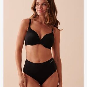 La Vie En Rose Sleekback Push-up Wireless Black Bra 34D